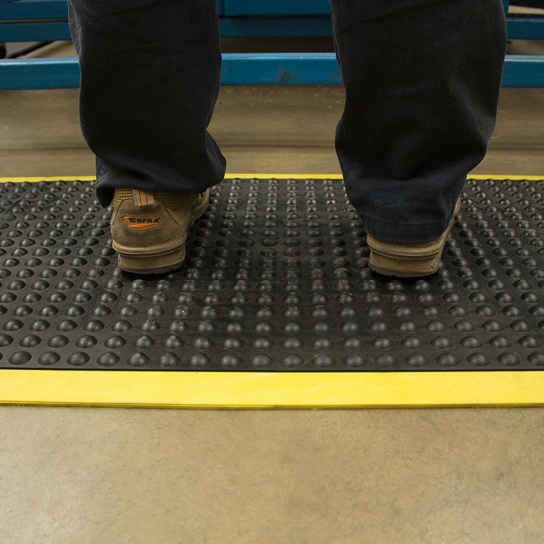 COBA Anti-Fatigue Mat Interlocking Middle Piece 900mm x 1200mm - Image 3