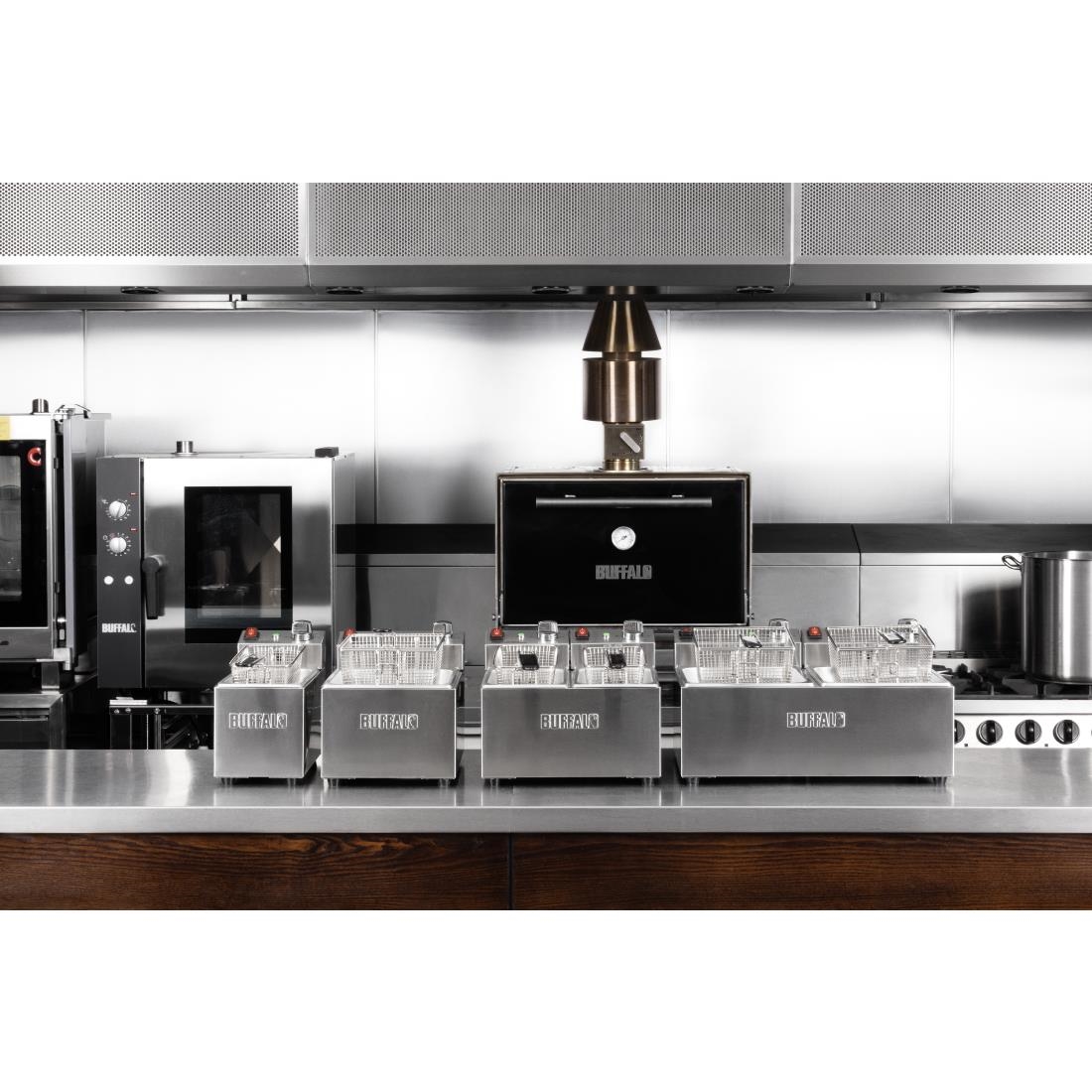 Buffalo Twin Tank Twin Basket 2x5Ltr Countertop Fryer 2x2.8kW - Image 2