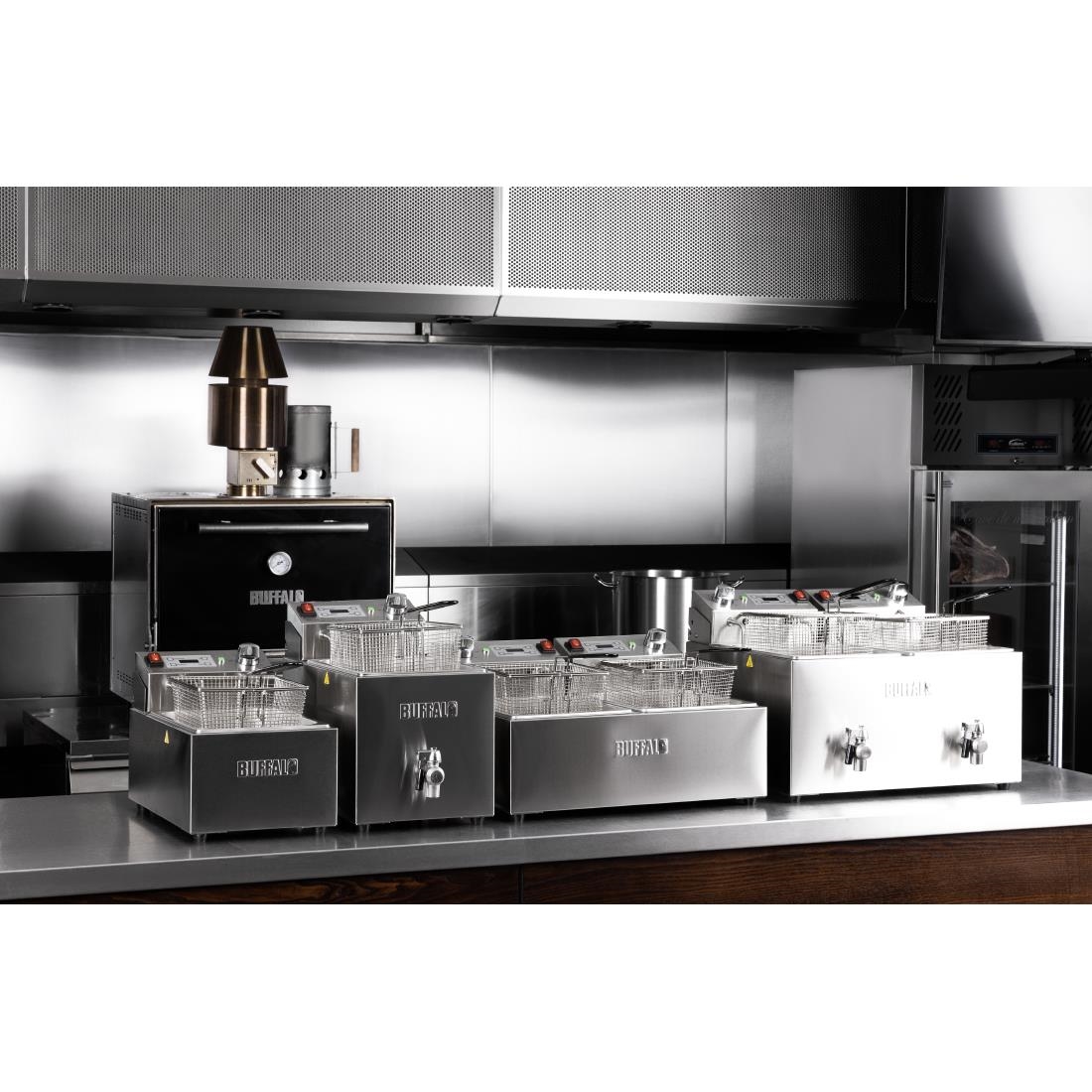 Buffalo Single Electric Fryer with Timer 8Ltr - Image 2
