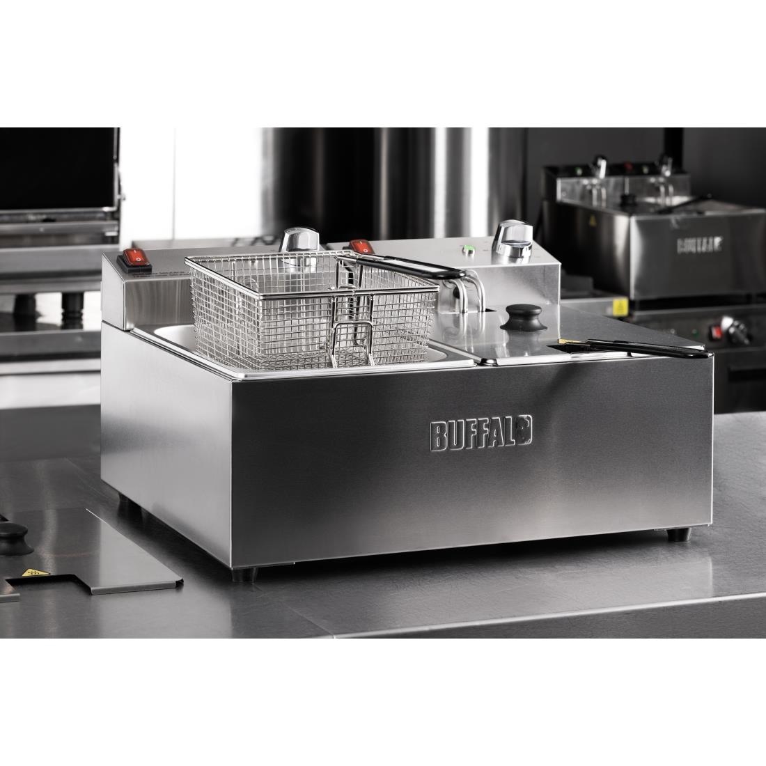 Buffalo Twin Tank Twin Basket 2x5Ltr Countertop Fryer 2x2.8kW - Image 9