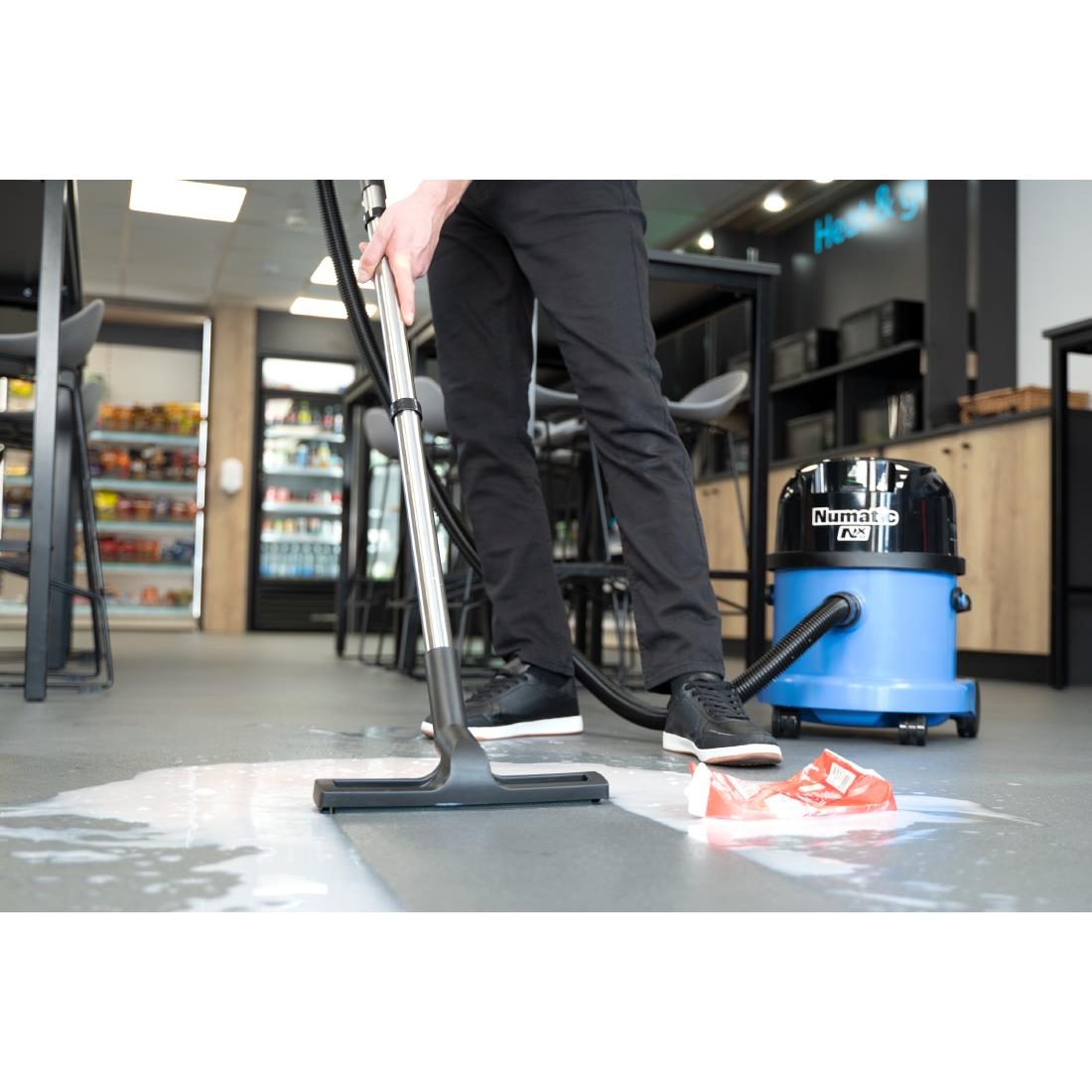 Numatic Battery Powered Wet & Dry Vacuum Cleaner WBV370NX - Image 15