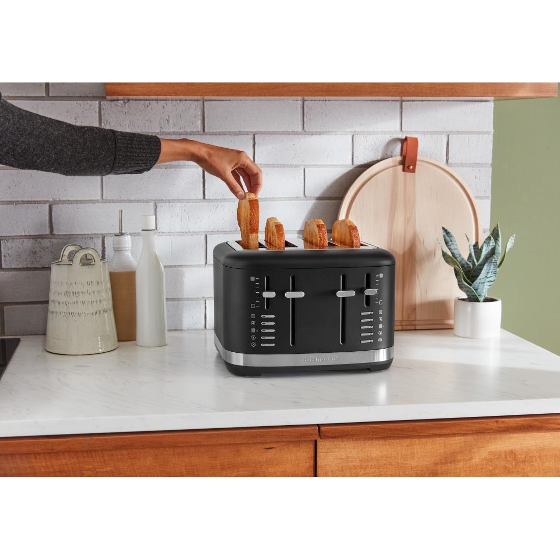 KitchenAid 4 Slot Manual Toaster Matte Black - Image 3