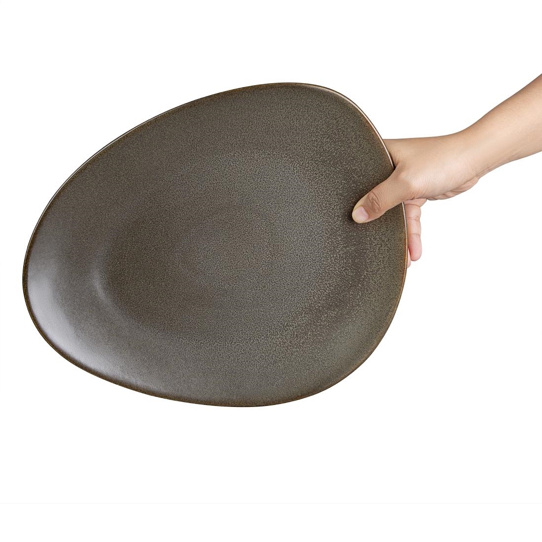 Olympia Ember Mahogany Triangle Plates 308x255mm (4 Pack) - Image 7