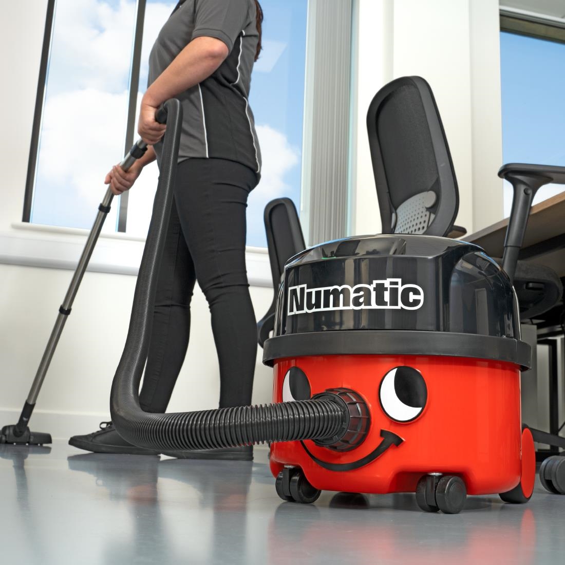 Numatic Pro Cordless Henry Vacuum NBV190NX - Image 7