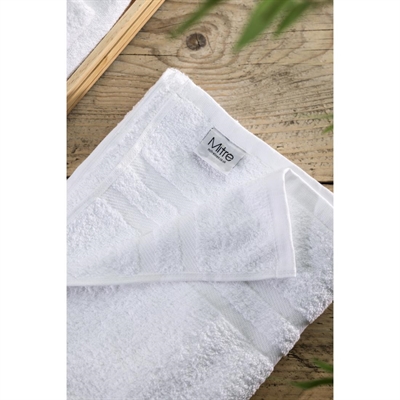 Mitre Comfort Nova Bath Sheet White - Image 6