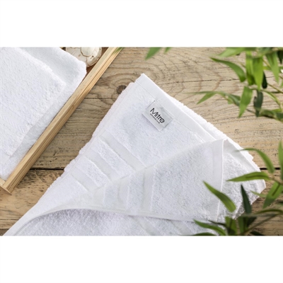 Mitre Comfort Nova Bath Sheet White - Image 7