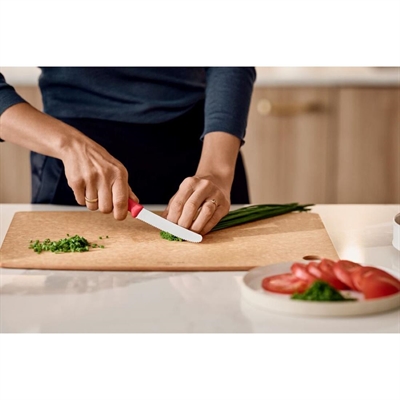 Victorinox Swiss Classic Tomato & Table Knife Wavy Red 11cm - Image 4