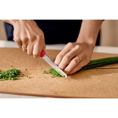 Victorinox Swiss Classic Tomato & Table Knife Wavy Red 11cm - Image 5